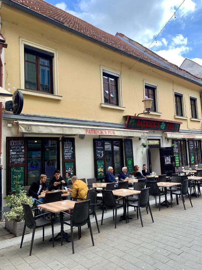 Patrick'S Pub Hotel Maribor Ngoại thất bức ảnh